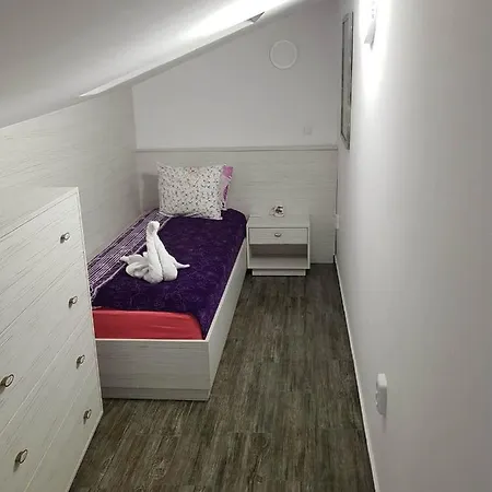 Red House Hotel Kyustendil