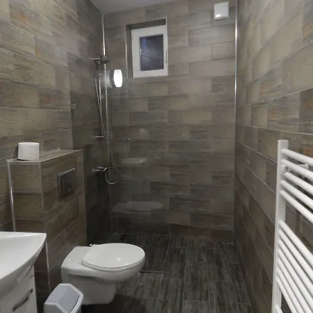 Hotel Red House 3*