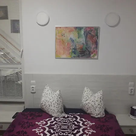 Hotel Red House 3*